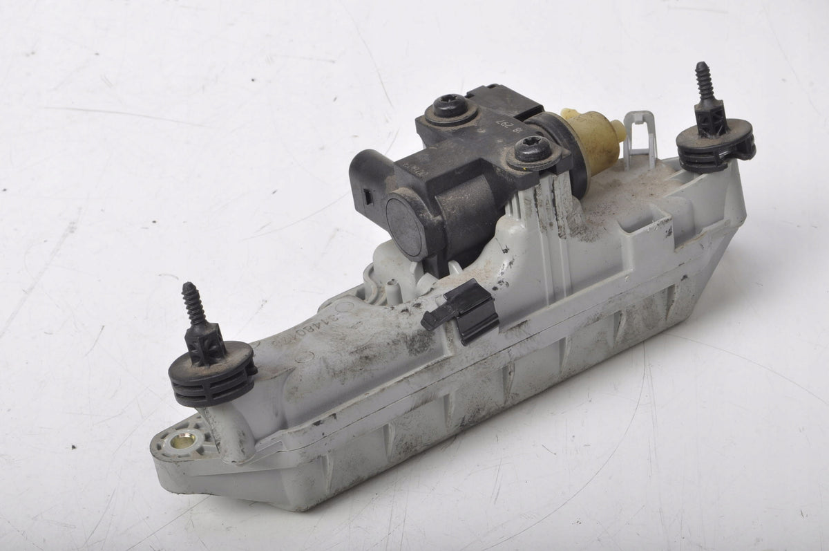 VOLVO XC40 II 2.0 T5 VACUUM RESERVOIR 31480478