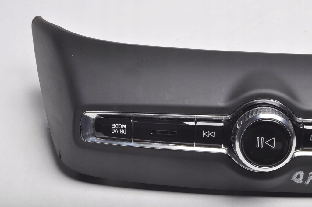VOLVO XC40 II CENTER RADIO CONTROL PANEL 31456672