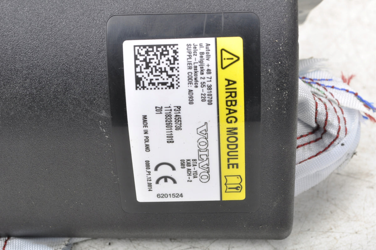 VOLVO XC40 II KNEE PAD 31455736
