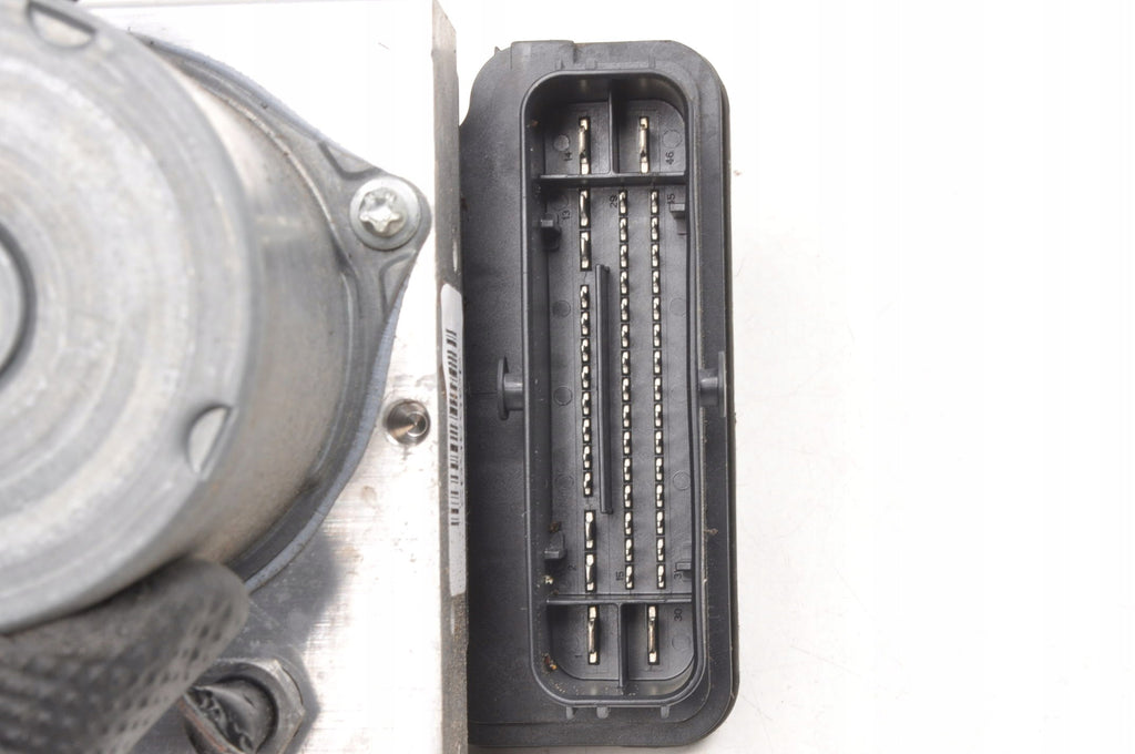 VOLVO XC40 II PUMP ABS 31445741