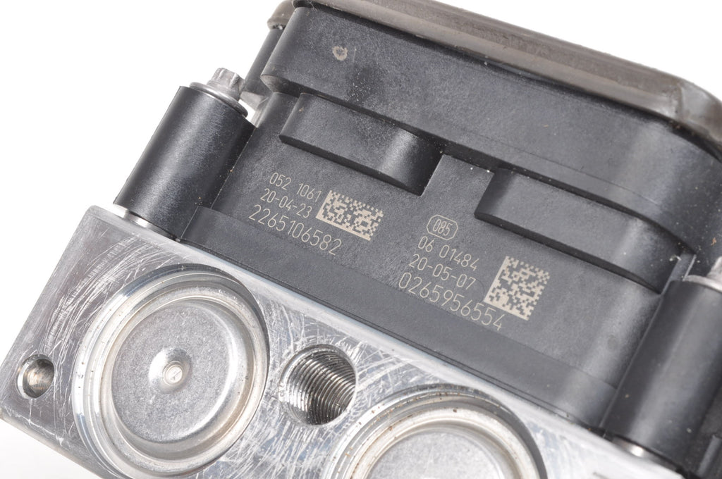 VOLVO XC40 II PUMP ABS 31445741