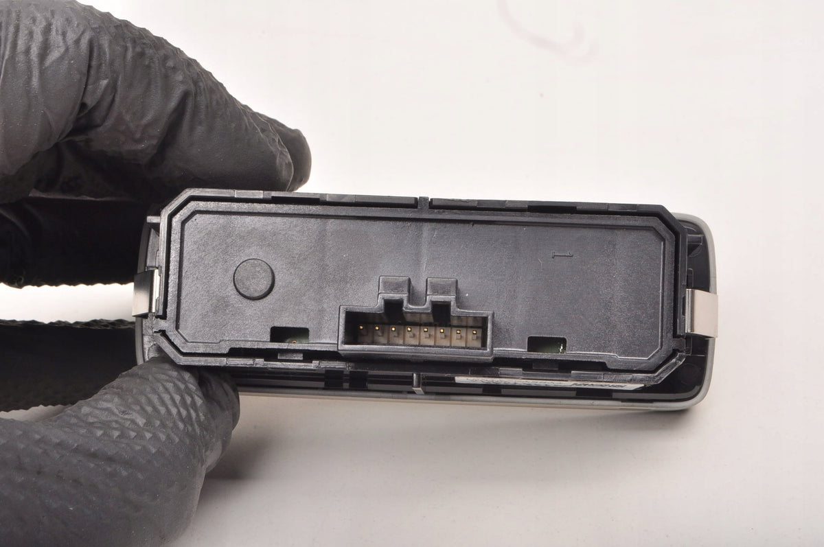VOLVO XC40 II S90 II XC60 II FLAP OPENING BUTTON 31481439