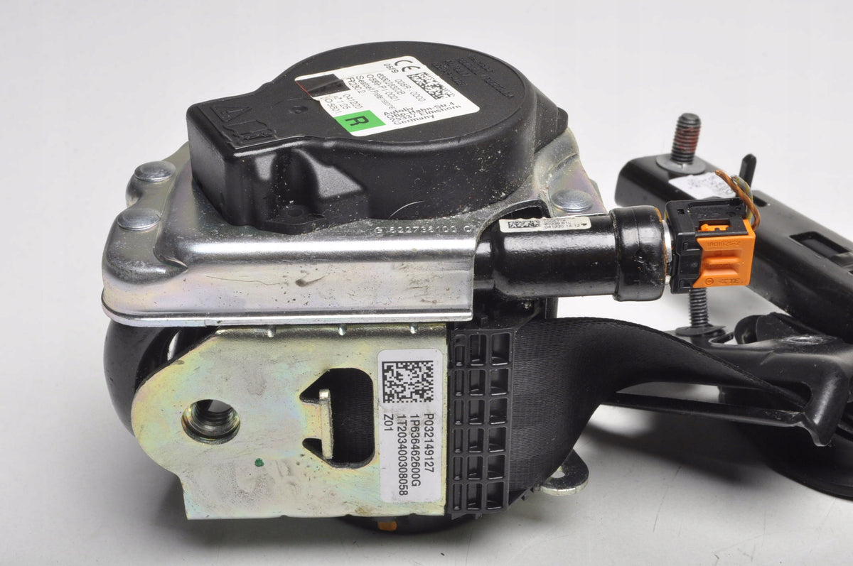 VOLVO XC40 II SEAT BELT RIGHT FRONT 32149127 2021R