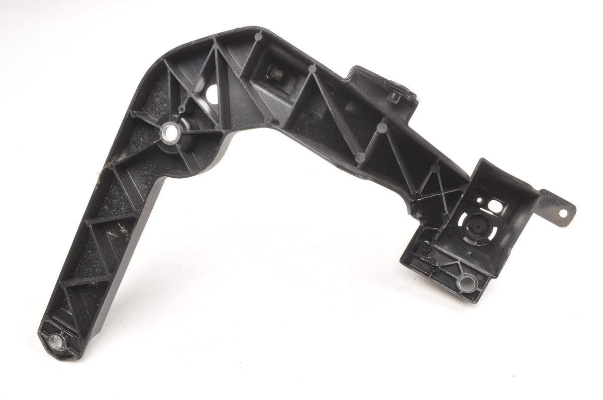 VOLVO XC40 II SLIDE BRACKET FENDER MOUNT LEFT FRONT 32234761