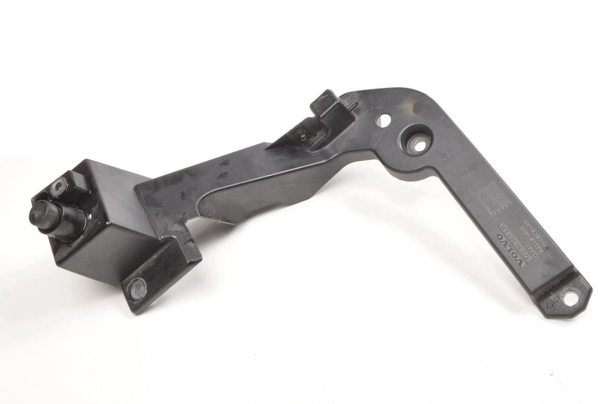VOLVO XC40 II SLIDE BRACKET FENDER MOUNT LEFT FRONT 32234761
