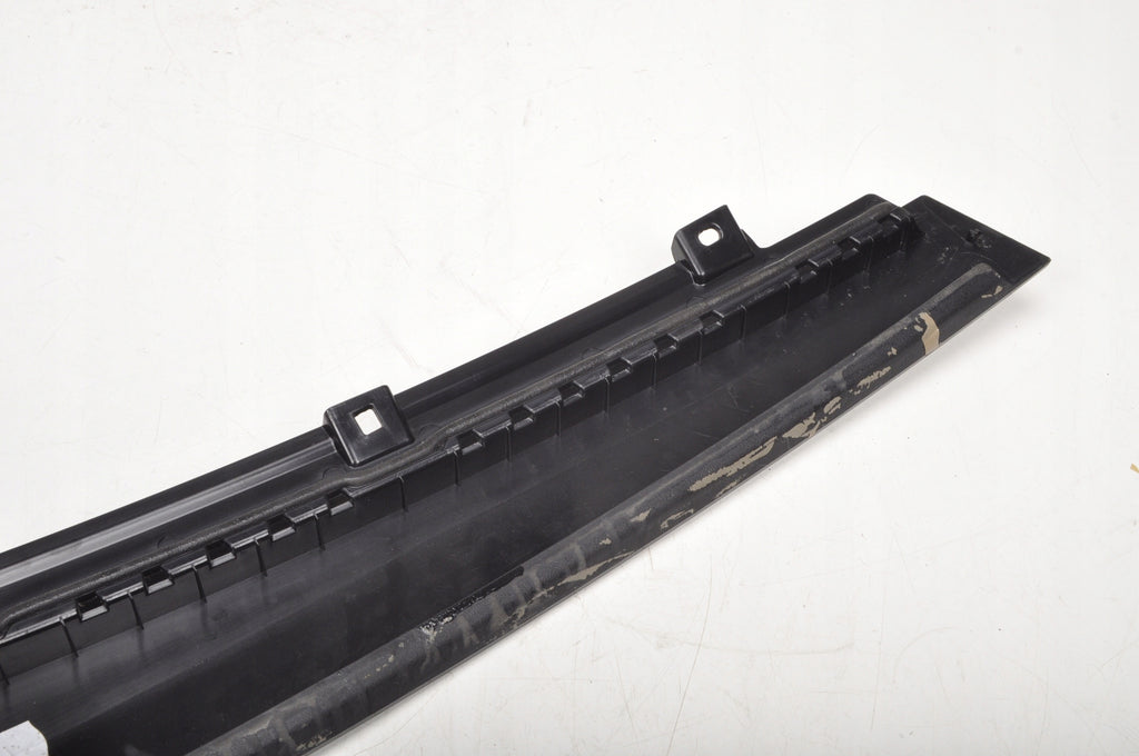 VOLVO XC40 II STRIP RIGHT FRONT VERTICAL 31448392