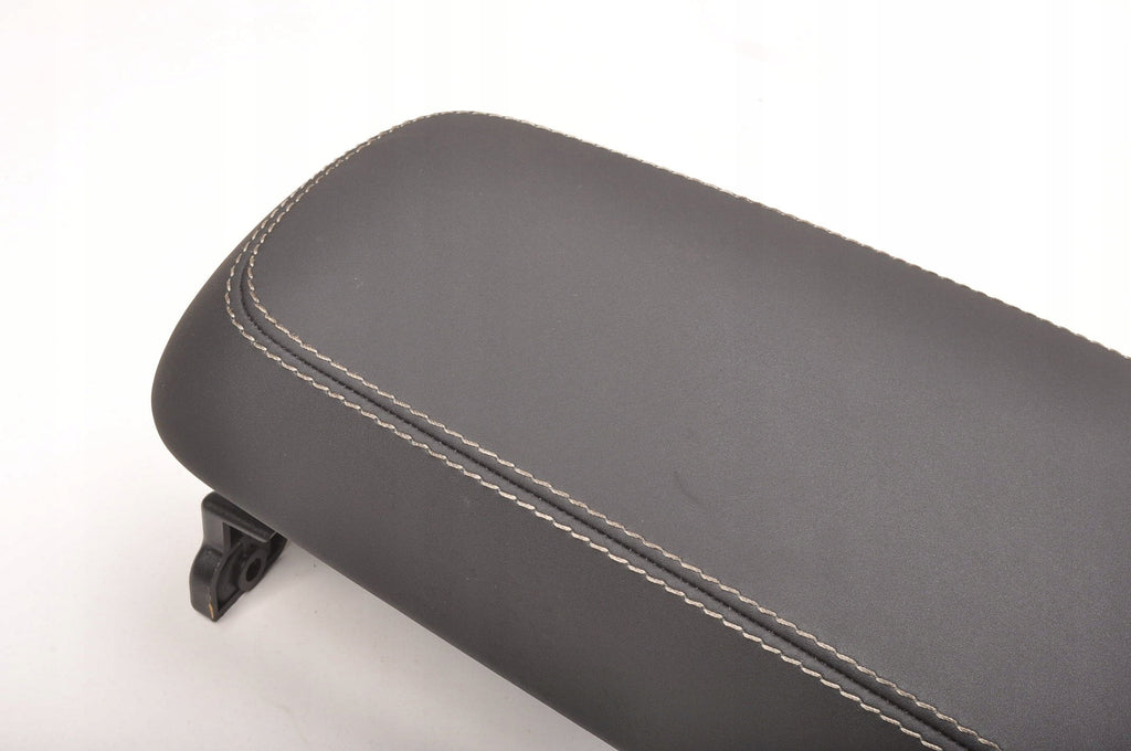 VOLVO XC40 LIFT ARMREST 25R 32352693