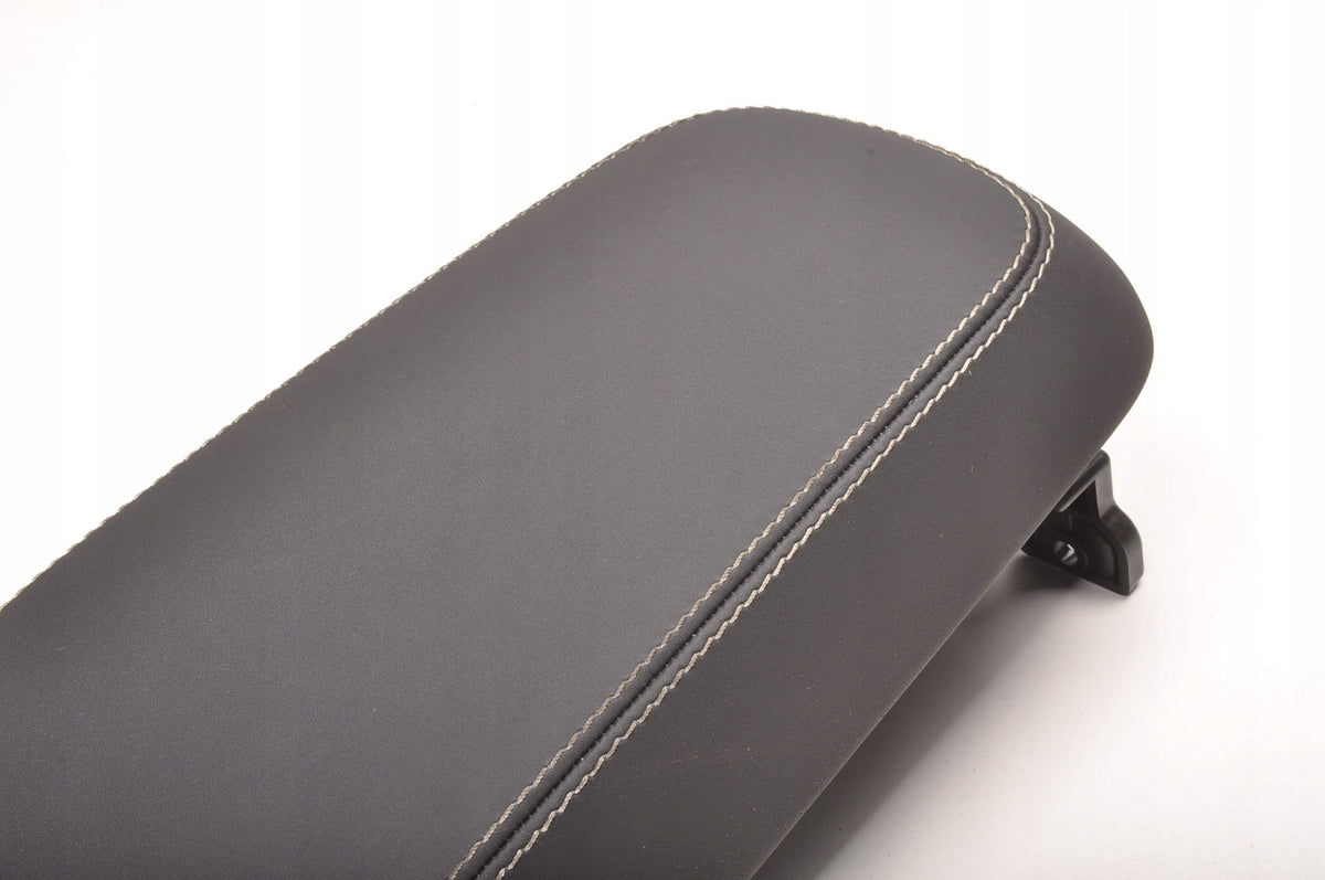 VOLVO XC40 LIFT ARMREST 25R 32352693