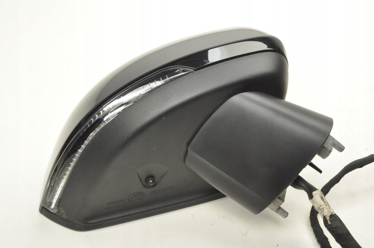 VOLVO XC40 MIRROR RIGHT ELECTRIC 9 PIN 717