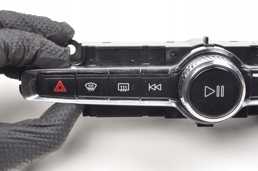 VOLVO XC40 RADIO PANEL RADIO 31456673 2025R