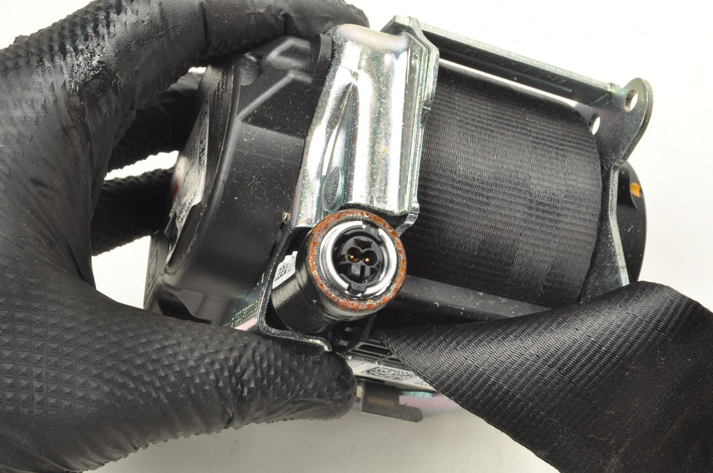 VOLVO XC40 SEAT BELT LEFT FRONT 32149121