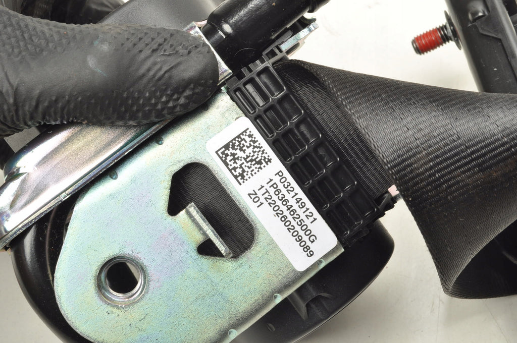 VOLVO XC40 SEAT BELT LEFT FRONT 32149121