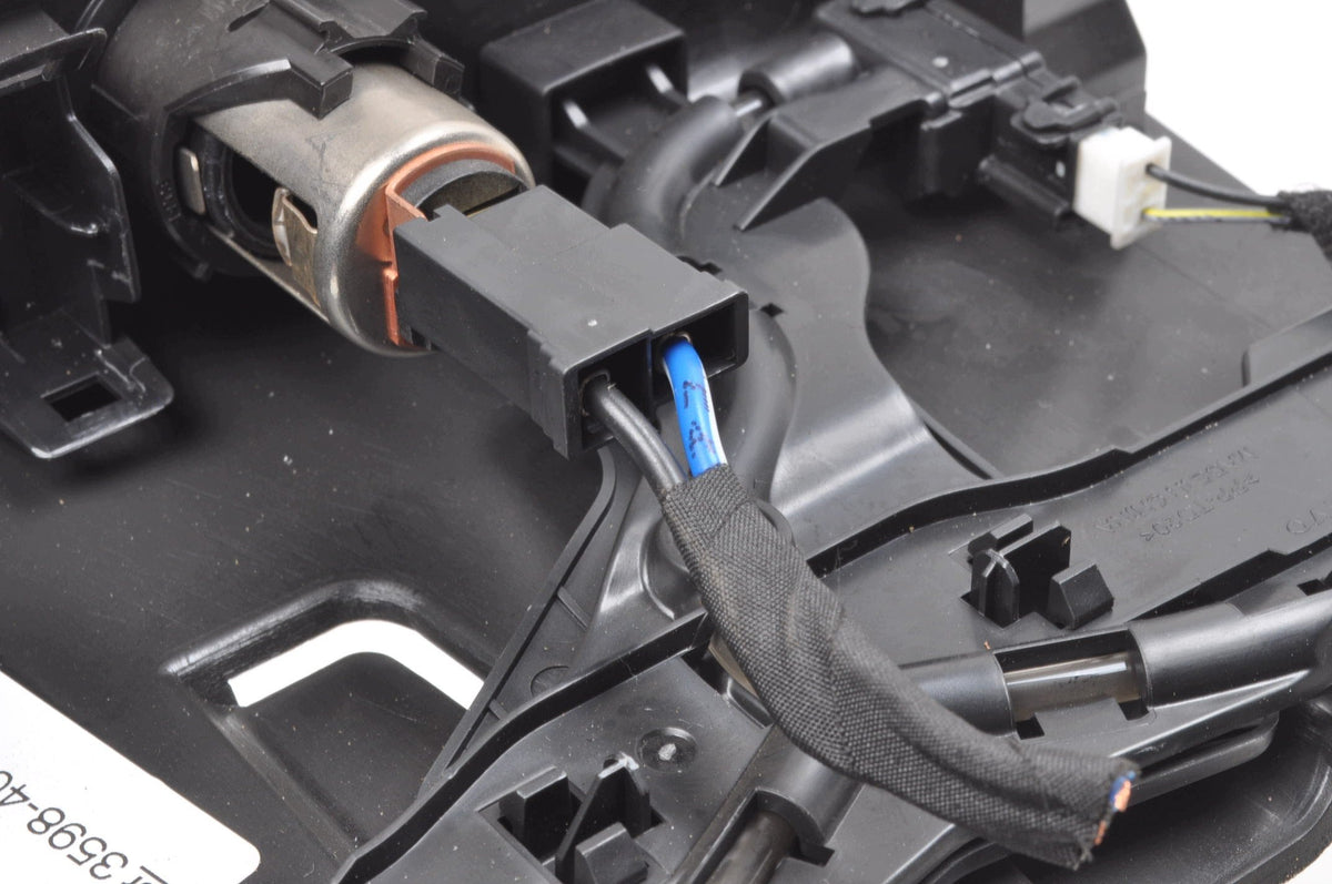 VOLVO XC40 USB SOCKET LIGHTER 32275533