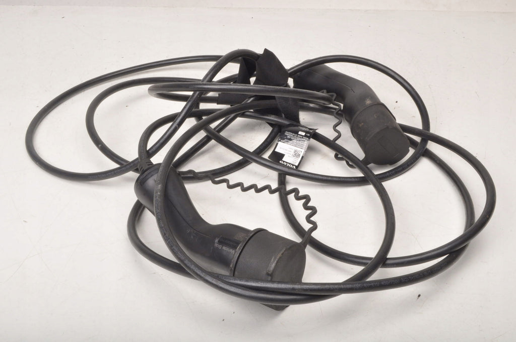 VOLVO XC40 V60 S60 XC60 II charging cable 32257777