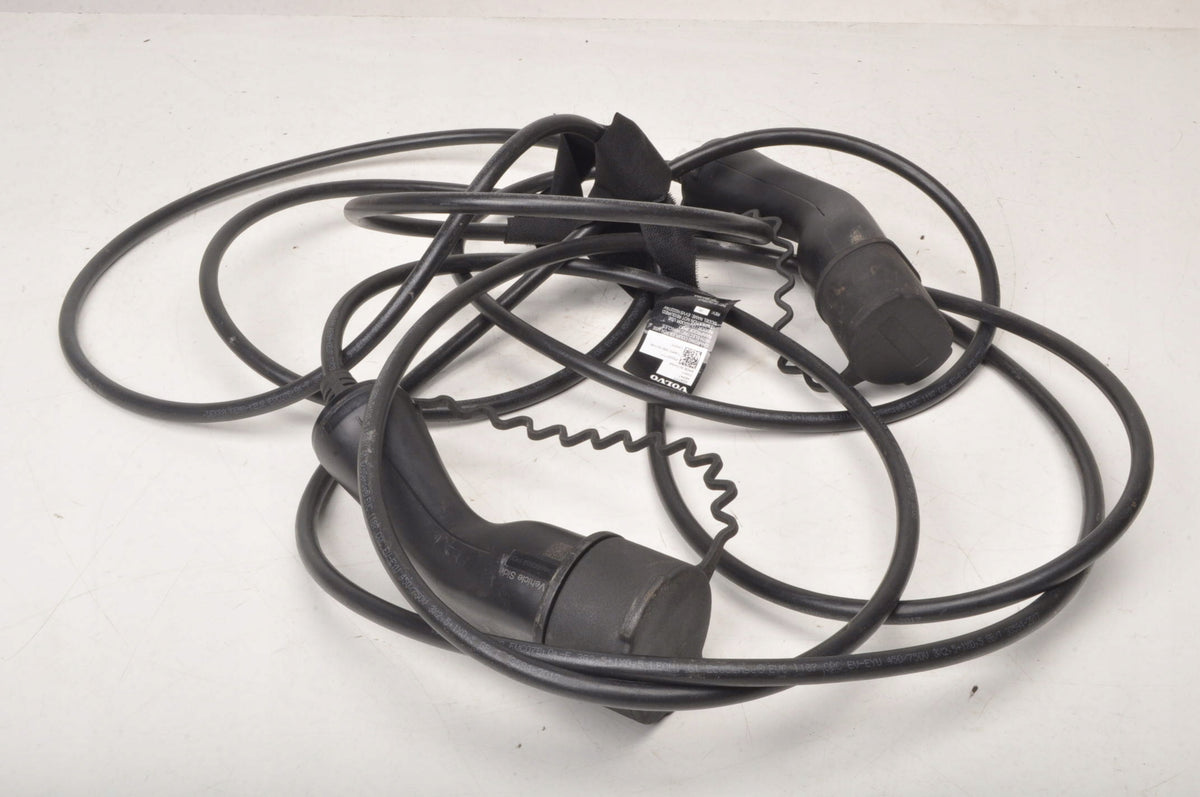 VOLVO XC40 V60 S60 XC60 II charging cable 32257777