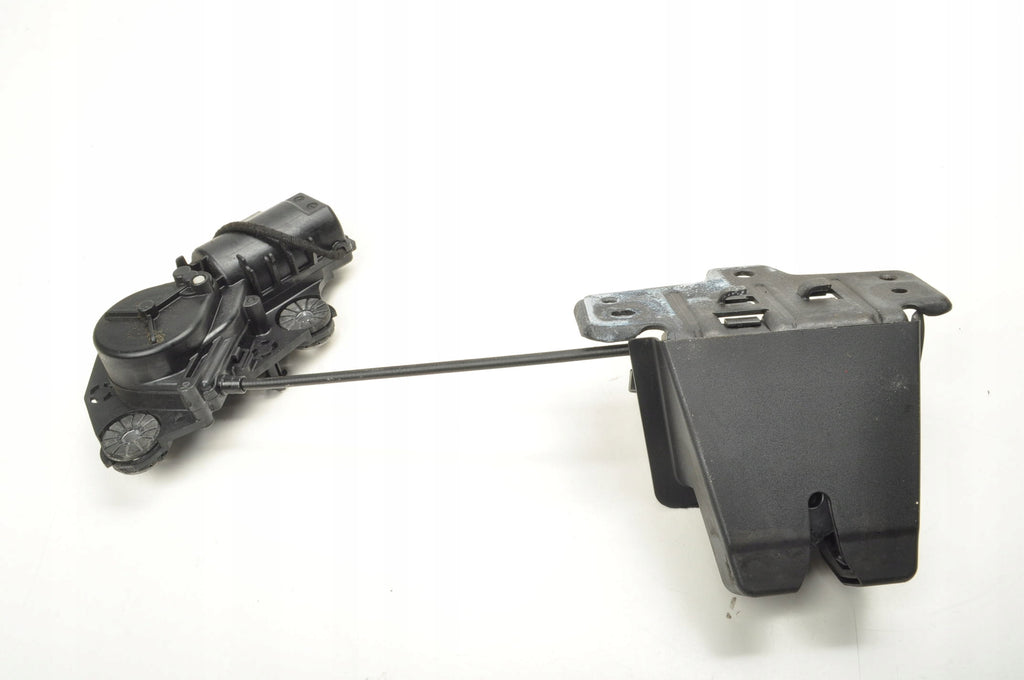 VOLVO XC40 V90 II XC90 II V60 II TAILGATE LOCK 31349975