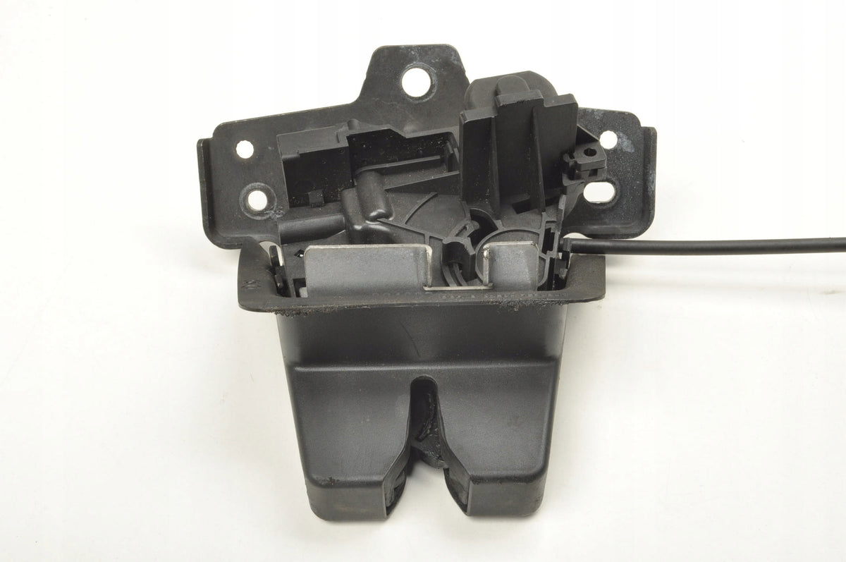 VOLVO XC40 V90 II XC90 II V60 II TAILGATE LOCK 31349975