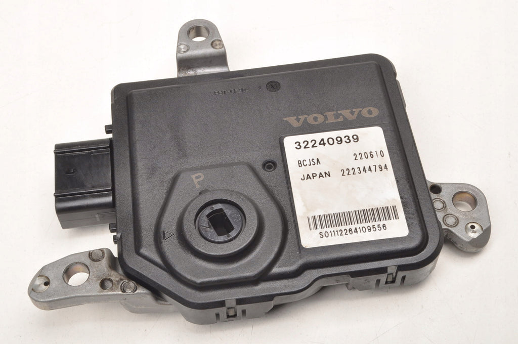 VOLVO XC40 XC60 II XC90 AUTOMATIC TRANSMISSION CONTROLLER 32240939
