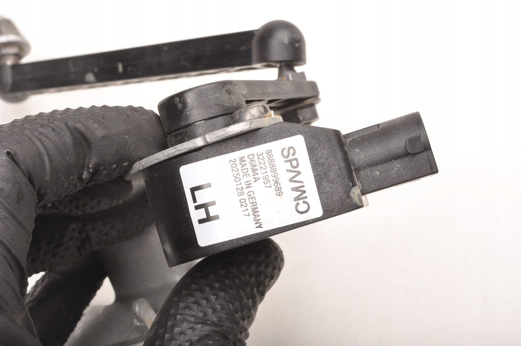 VOLVO XC40 XENON LEVELING SENSOR 32221957 32221477
