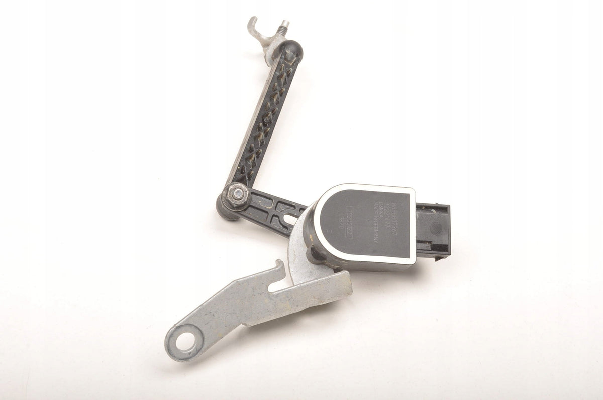 VOLVO XC40 XENON LEVELING SENSOR 32221957 32221477