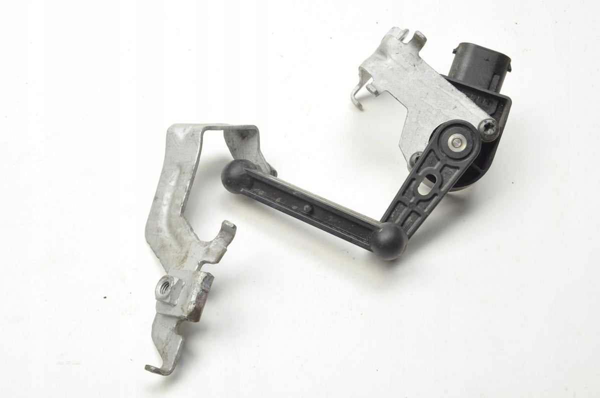 VOLVO XC40 XENON LEVELING SENSOR 32221958 32221477
