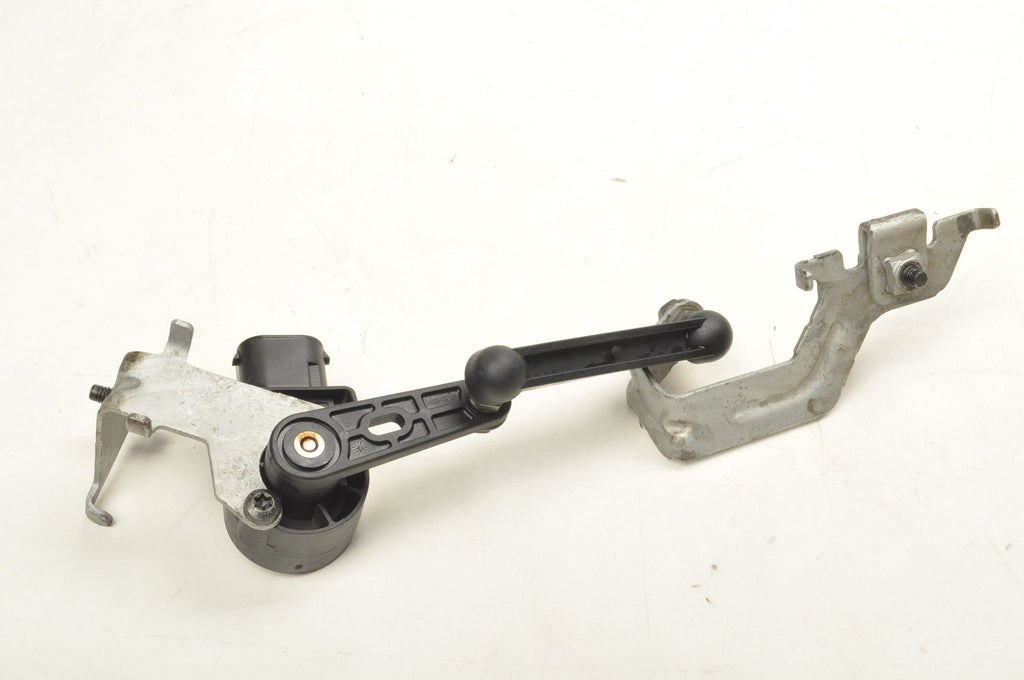 VOLVO XC40 XENON LEVELING SENSOR LEFT REAR 32221958 32221477
