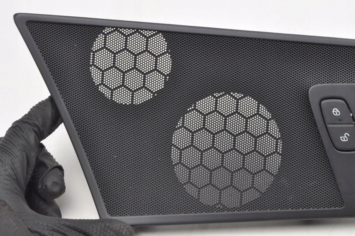VOLVO XC6 DOOR SPEAKER GRILLE COVER 31446063 RIGHT FRONT