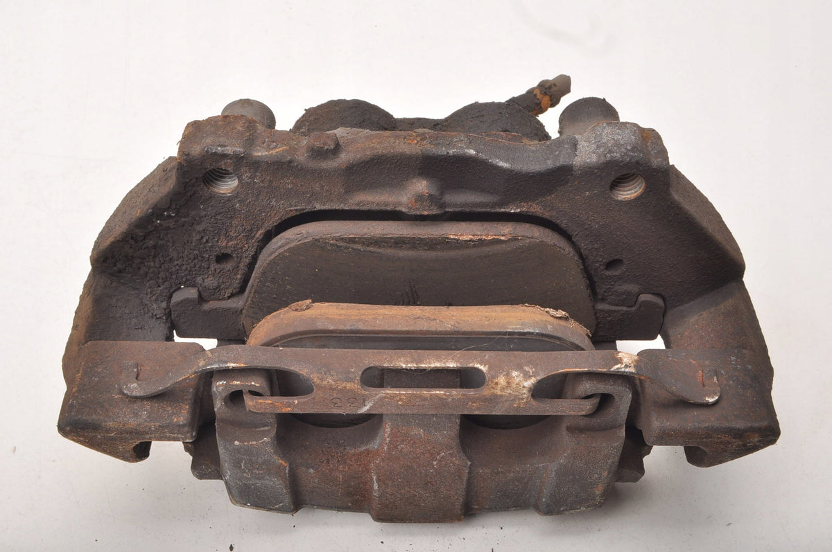 VOLVO XC60 AND 2.4 D 175KM BRAKE CALIPER RIGHT FRONT 928