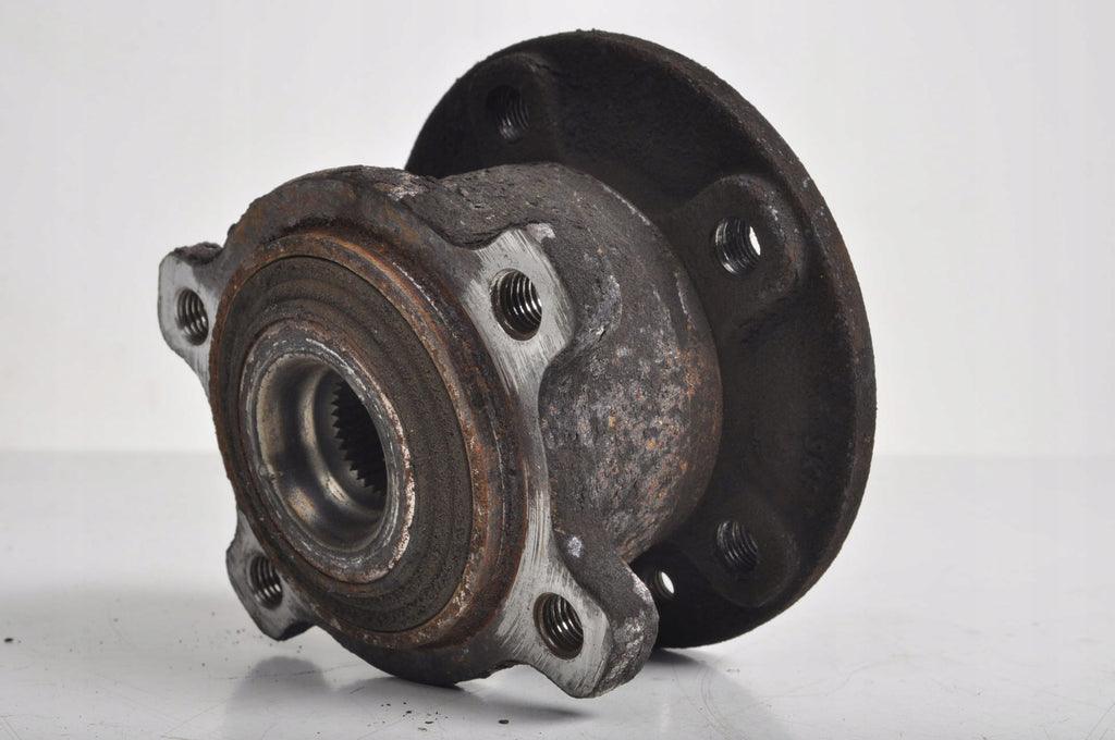 VOLVO XC60 AND 2.4 D5 REAR LEFT HUB