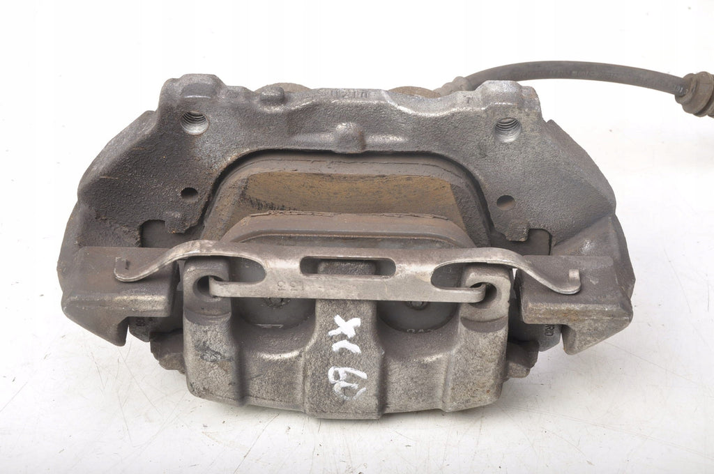 VOLVO XC60 AND BRAKE CALIPER RIGHT FRONT GJS002