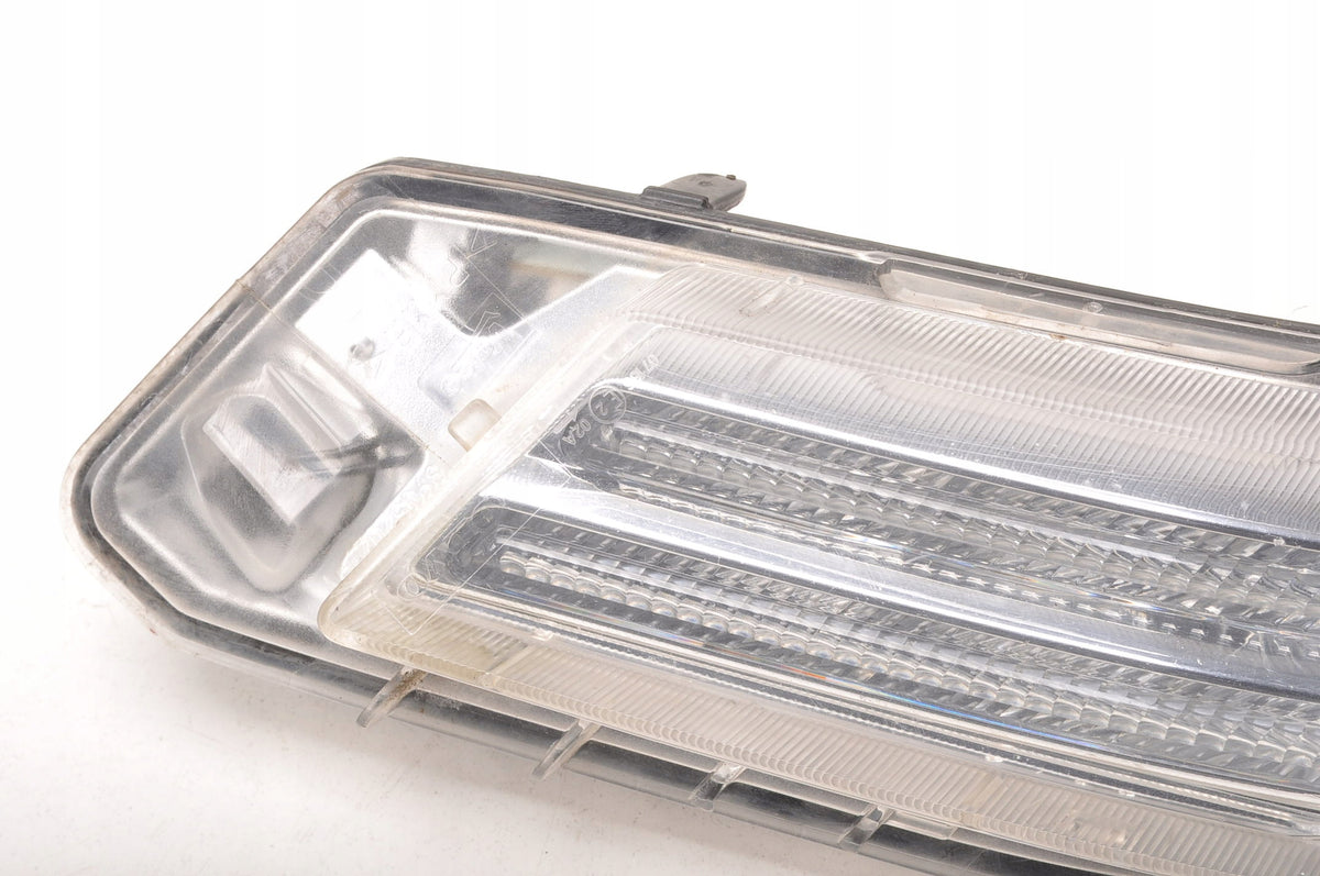 VOLVO XC60 AND DAYTIME RUNNING LAMP RIGHT 89052027