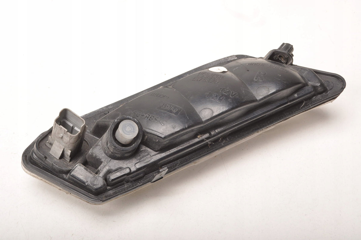 VOLVO XC60 AND DAYTIME RUNNING LAMP RIGHT 89052027