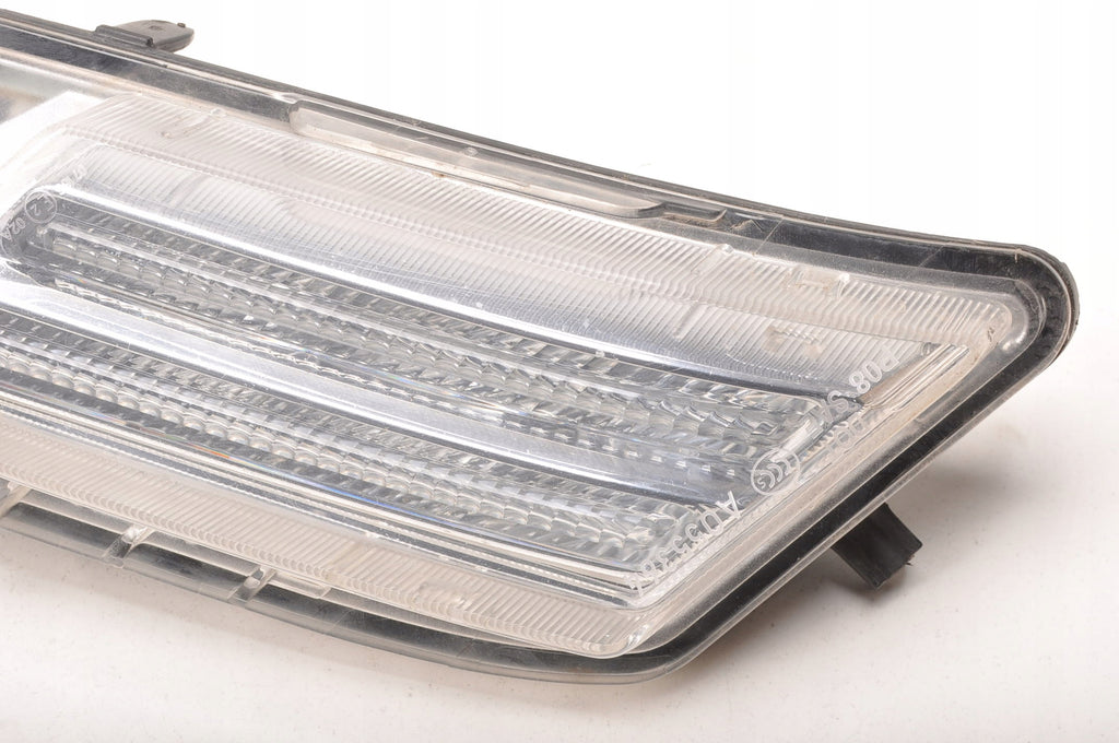 VOLVO XC60 AND DAYTIME RUNNING LAMP RIGHT 89052027