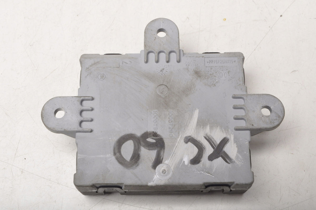 VOLVO XC60 AND DOOR CONTROLLER MODULE 31343030
