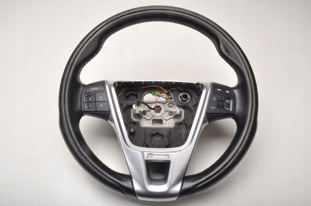VOLVO XC60 AND LEATHER STEERING WHEEL RDESIGN