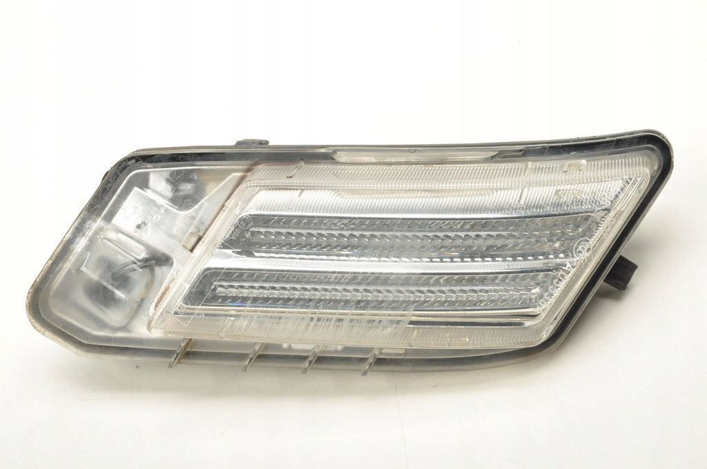 VOLVO XC60 AND LED DAYTIME RUNNING LAMP RIGHT 89052027
