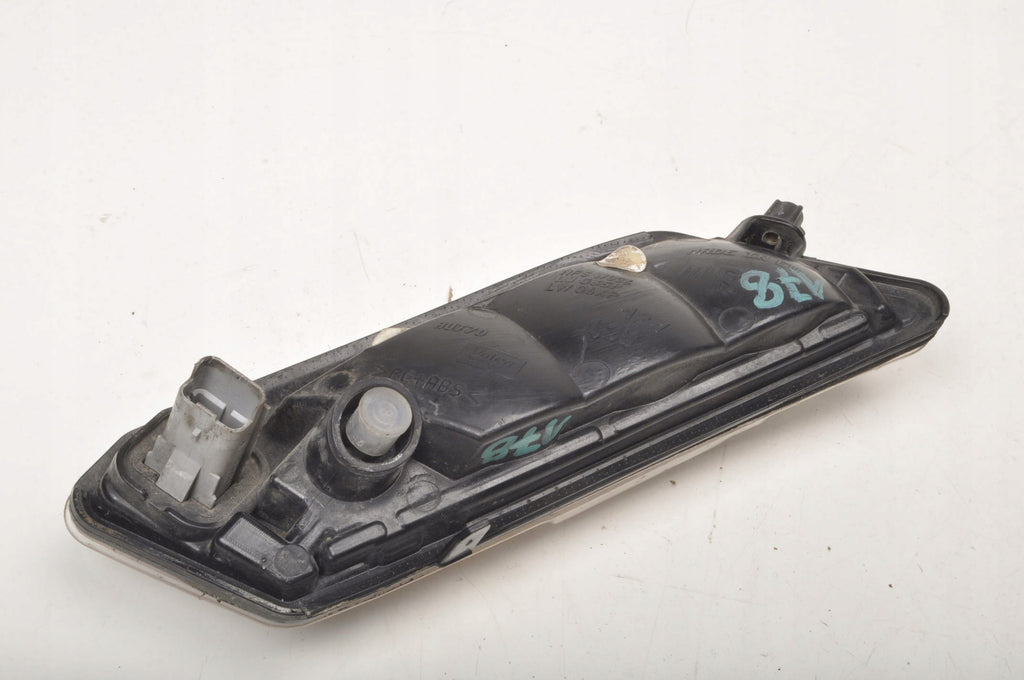 VOLVO XC60 AND LED LAMP RIGHT 89052027