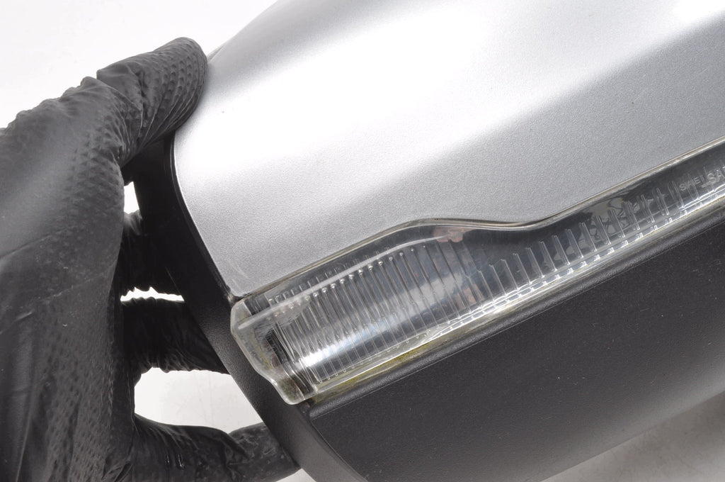 VOLVO XC60 AND MIRROR RIGHT ELECTRIC 6 PIN LIFT R-DESIGN