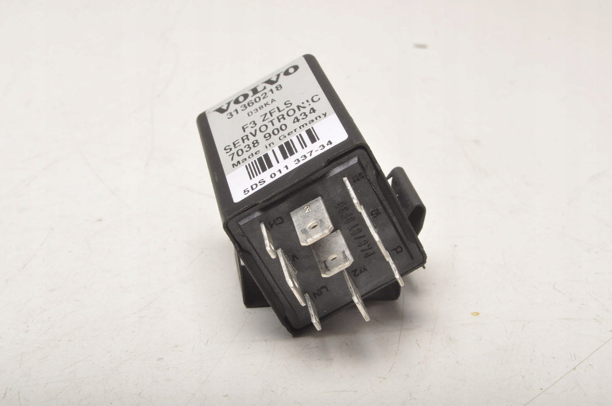 VOLVO XC60 AND RELAY MODULE 31360218