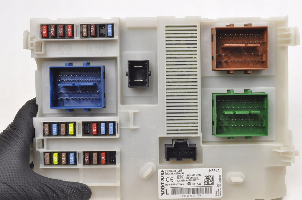 VOLVO XC60 AND S60 II V60 BOX MODULE BSI 31384933