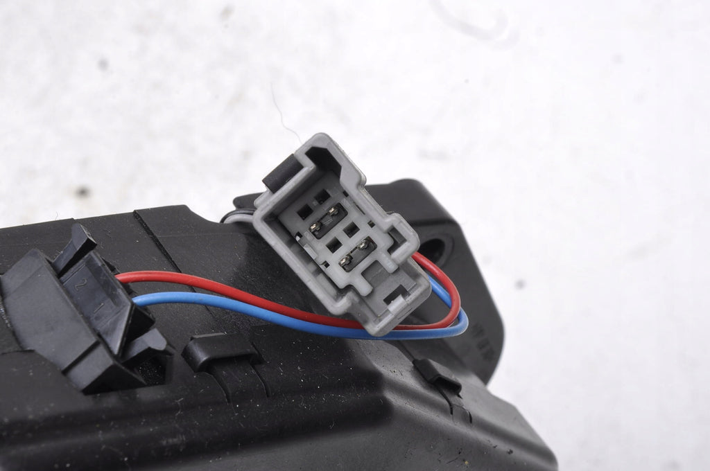 VOLVO XC60 AND TAILGATE PULL 30784562
