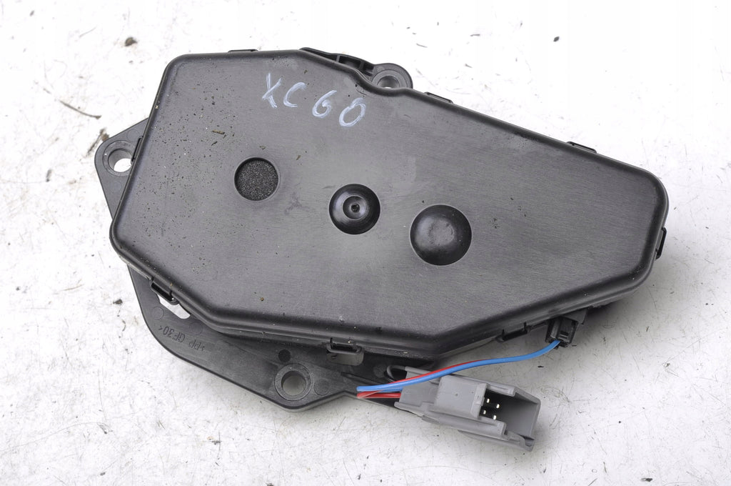 VOLVO XC60 AND TAILGATE PULL 30784562