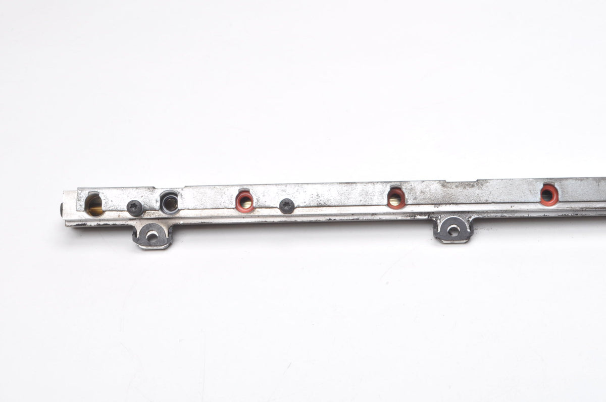 VOLVO XC60 AND V70 III S80 II 3.0 T6 INJECTION RAIL INJECTION MOLDING 7G9N-9H487-AC