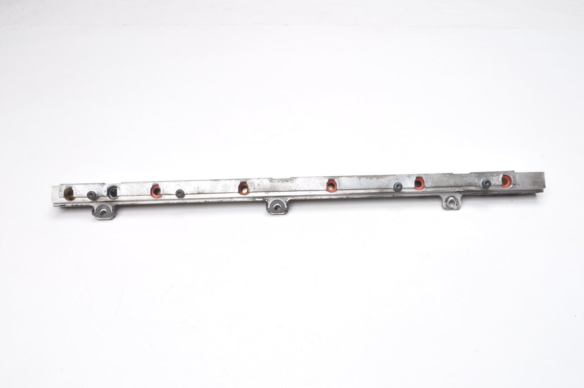 VOLVO XC60 AND V70 III S80 II 3.0 T6 INJECTION RAIL INJECTION MOLDING 7G9N-9H487-AC