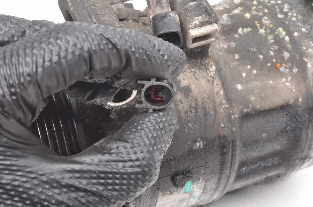 VOLVO XC60 AND V70 S80 XC70 II 2.4D 175KM AIR CONDITIONING COMPRESSOR 30630921