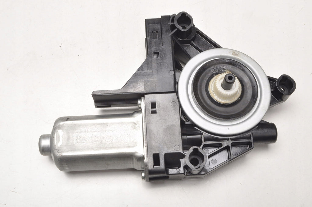 VOLVO XC60 AND WINDSCREEN MOTOR LEFT FRONT 966268-102