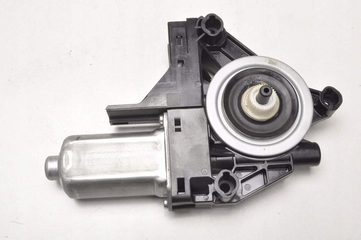 VOLVO XC60 AND WINDSCREEN MOTOR LEFT FRONT 966268-102