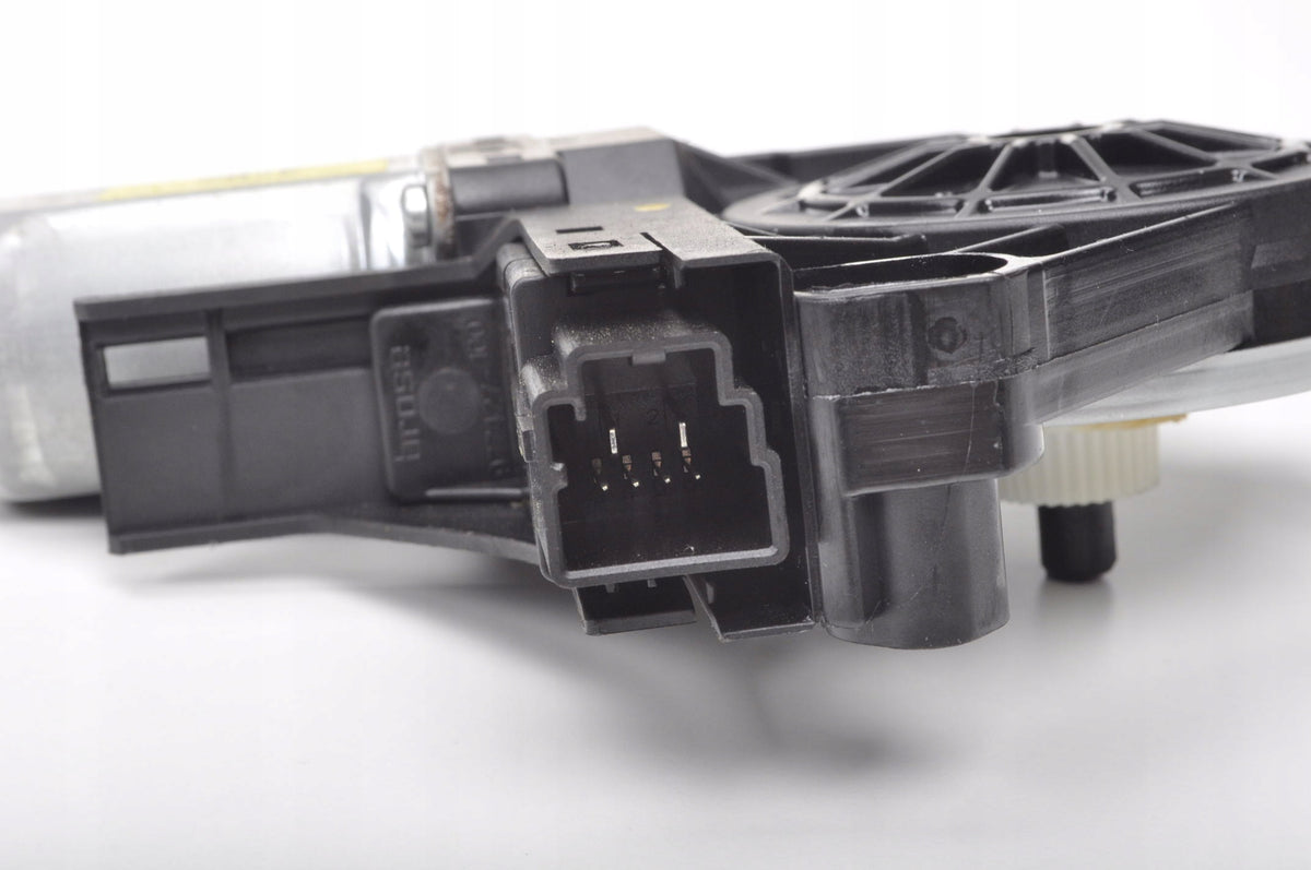 VOLVO XC60 AND WINDSCREEN MOTOR RIGHT REAR 966264-101