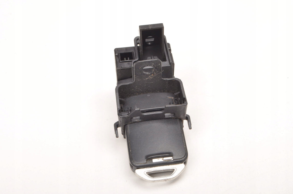 VOLVO XC60 I S60 V60 V70 III S80 II V40 II IGNITION KEY 30659639
