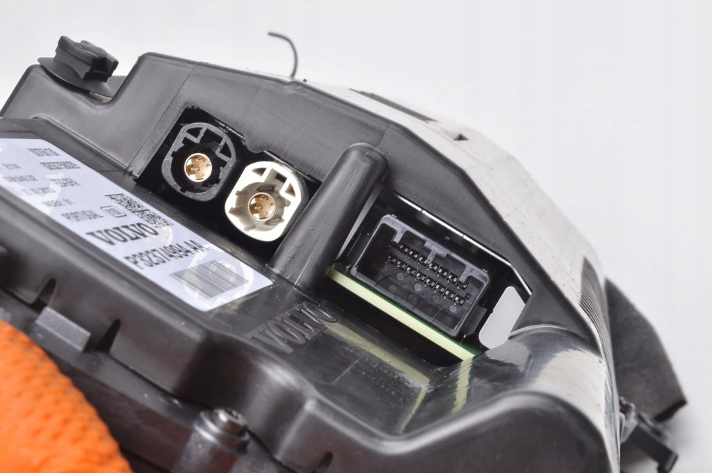 VOLVO XC60 II 2.0 16V B5 Mild-Hybrid COUNTER CLOCKS 2023 R 32374994AA